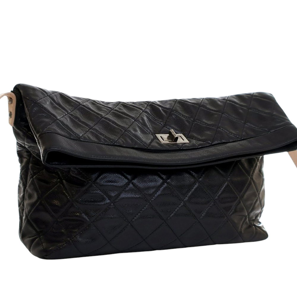 Pre-Loved Chanel Reissue Quilted Caviar Messenger Flap - Picture 2 of 12